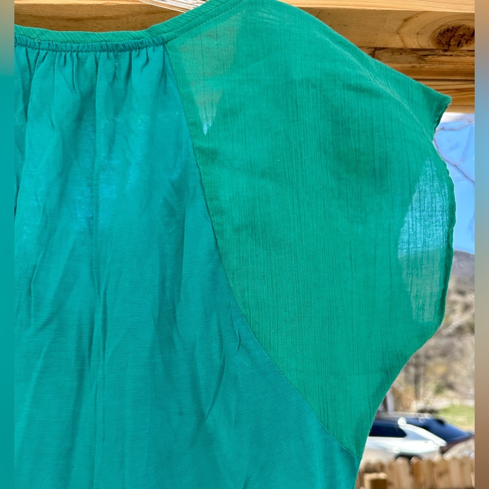 Lulumari NWOT Turquoise Yellow Green Top Shirt Appliqué Embroidered Large - Picture 7 of 13